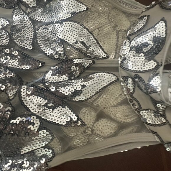 Tahari Floral Sequins Halter Midi=12 - Picture 4 of 5